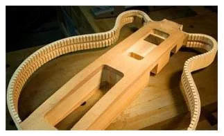semi-acoustic-guitar
