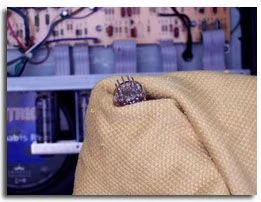 How to handle an amplifier tube